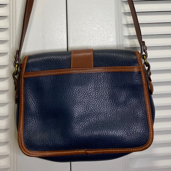 Coach Vintage Sheridan Mayfield Crossbody/Shoulder Navy Leather Purse - Picture 2 of 6